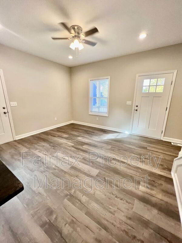 Photo - 724C Liberty St.