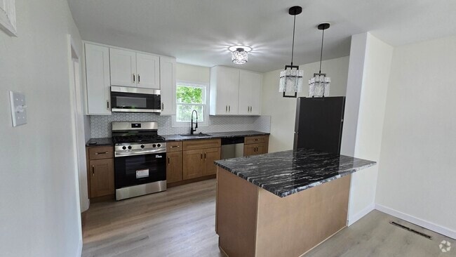 Building Photo - 2423 Bloomsdale Rd Rental