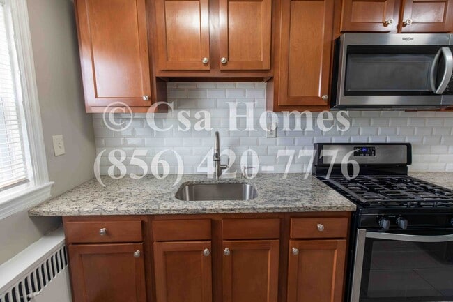 Photo - 1562 Bradley Ave Unit Apt B