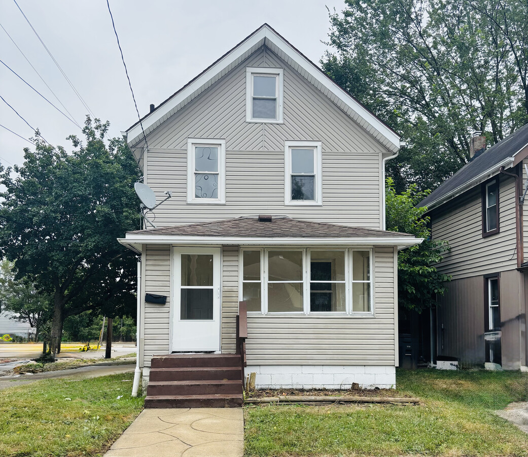 Photo - 2259 5th St SW House