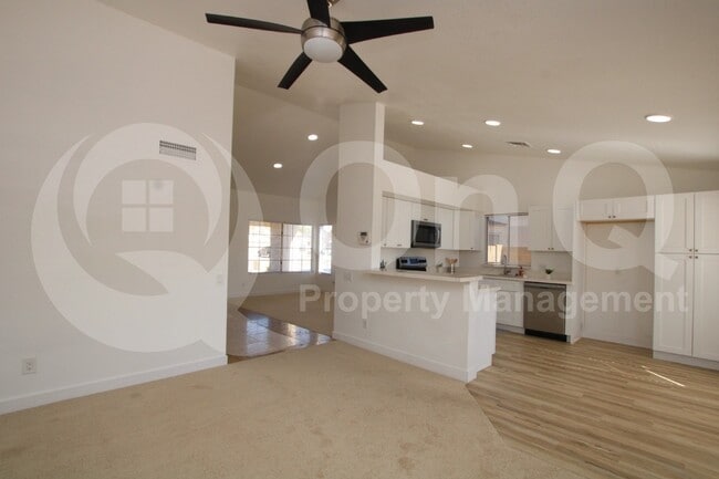 Photo - 7849 W Hearn Rd
