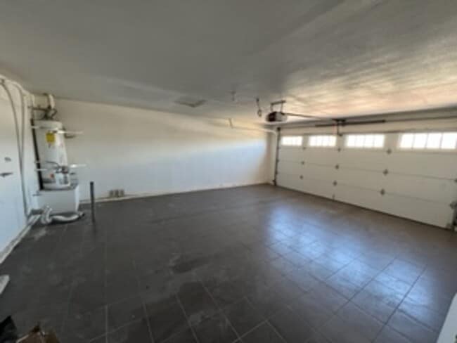 Photo - RV T 7640 Unit 7640 Date Ave  A