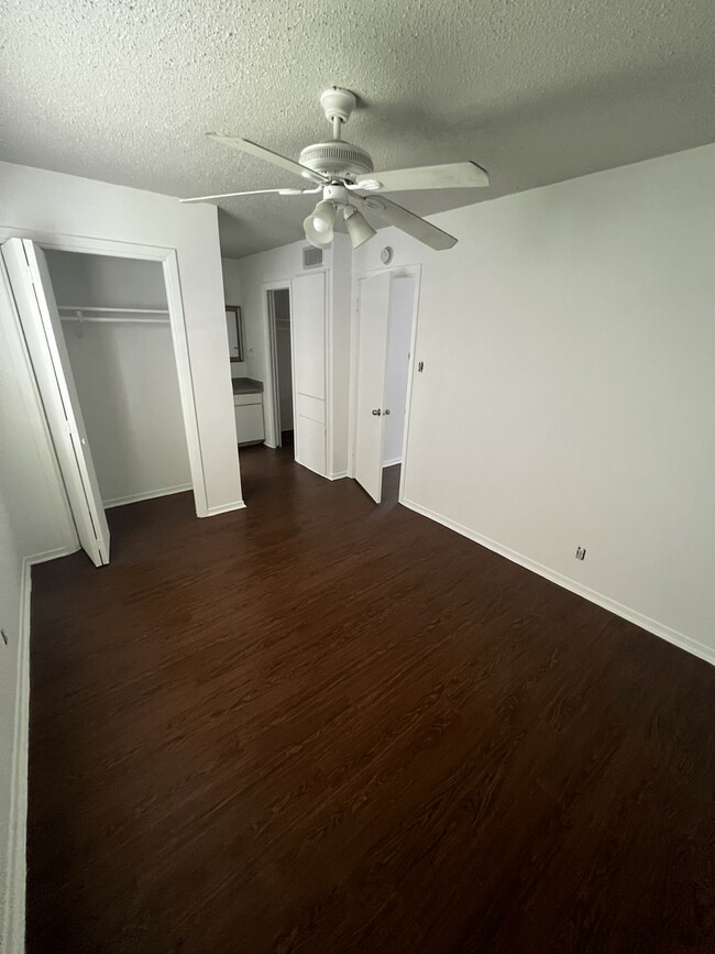 Photo - Great one bedroom in Hyde Park! Unit 102