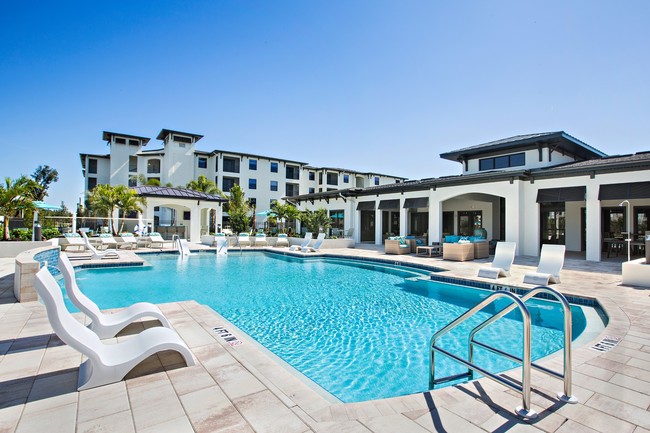 Pool Area - Sanibel Straits Apartments