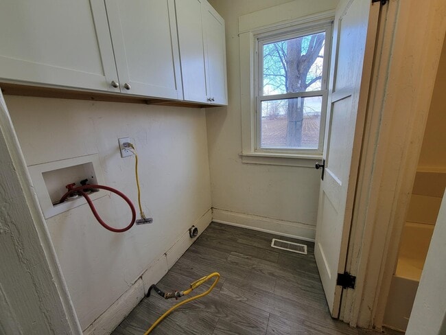 Photo - 2453A Mound Rd