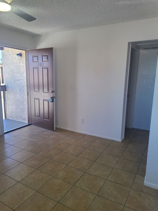 Photo - 2650 - 11 Unit 240