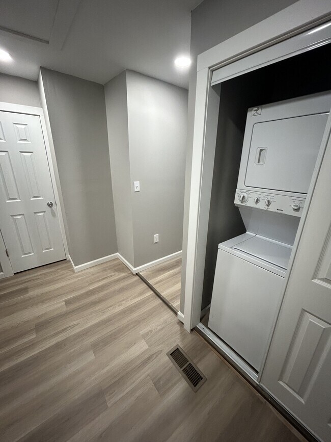 Photo - 207 Hamilton St