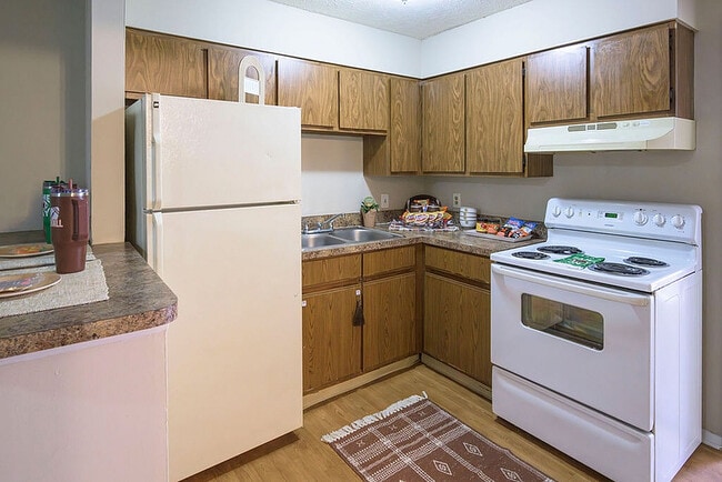 Photo - Shady Tree Apartments