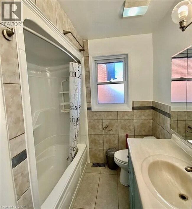 Photo - 7016 Hagar Ave