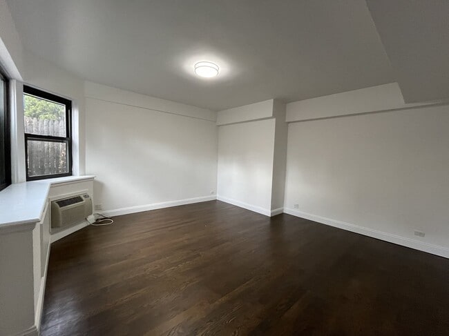 Photo - 20 Beekman Pl Unit 5B