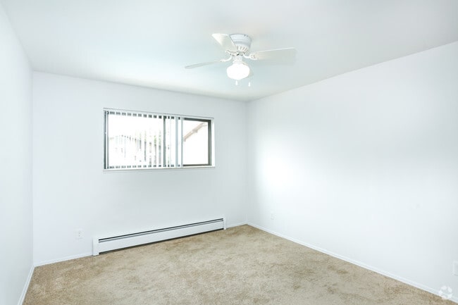 1 BR, 1 BA