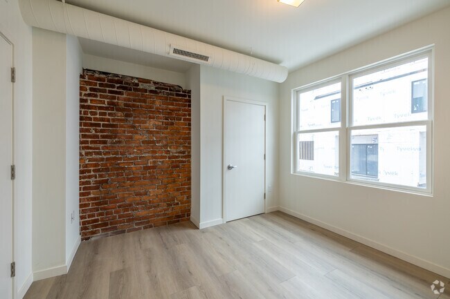 1BR, 1BA - 804SF - Bedroom
