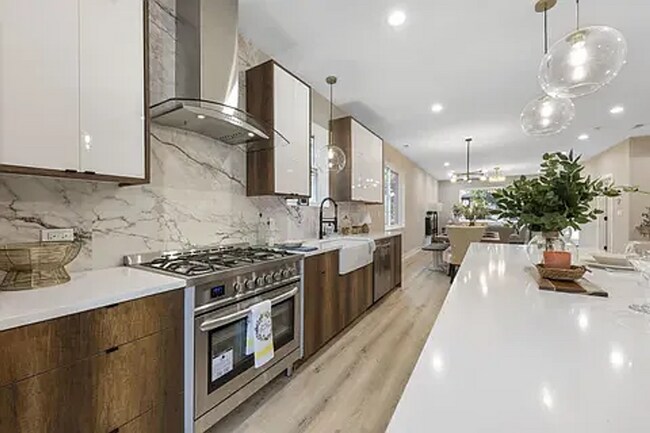 Photo - 5901 W Erie St