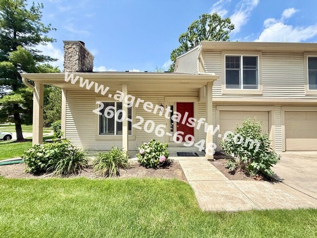 Building Photo - 2 Bedroom Townhouse