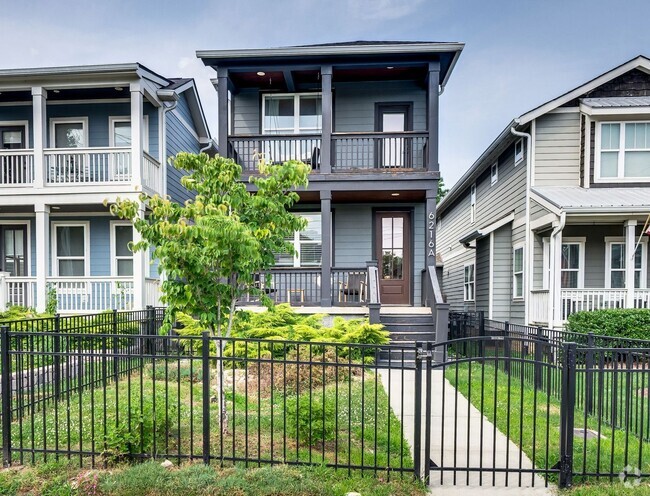 Building Photo - Stunning 3BE/3BA in one of Nashville's hot... Rental