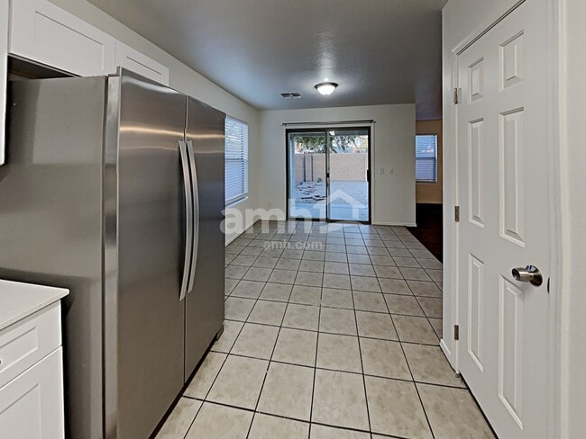 Photo - 2862 E Augusta Ave