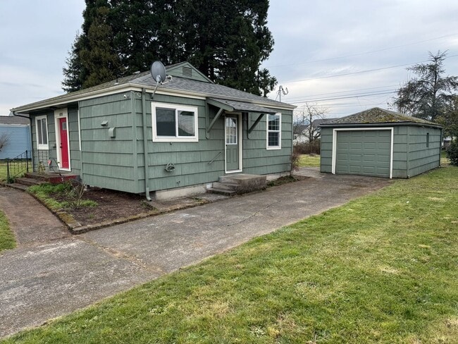 Photo - Updated 2 bedroom 1 bathroom house in Springfield!