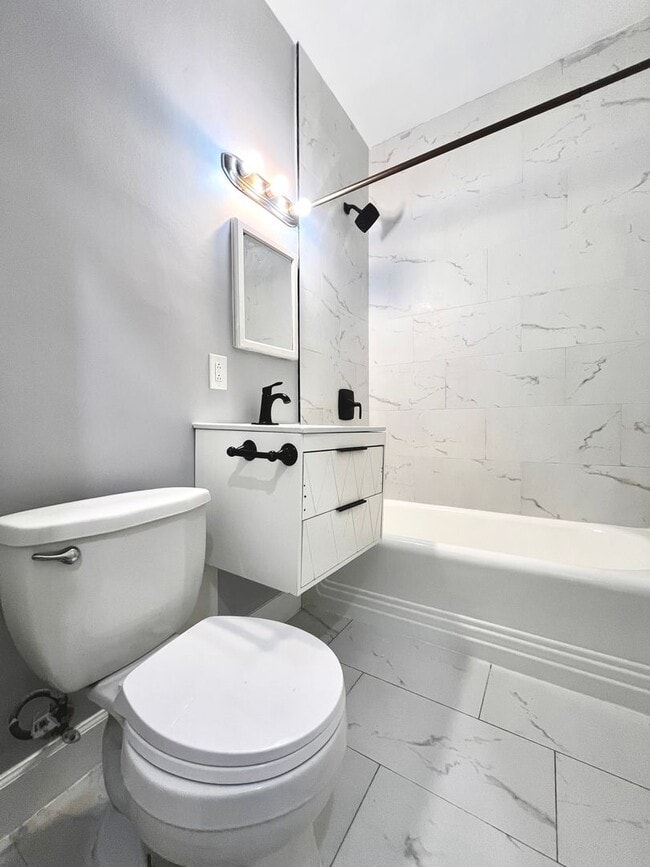 Photo - 1222 Missouri Ave NW Unidad #1