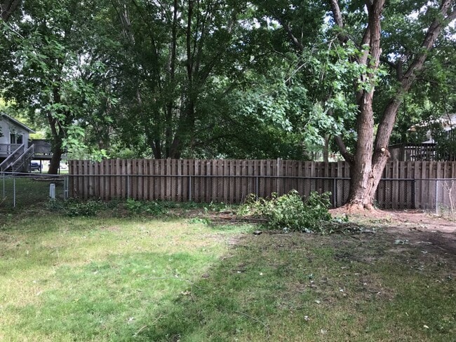 Building Photo - 810 73rd Way