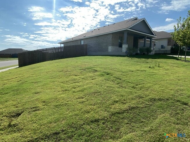 Photo - 1952 Rosson St