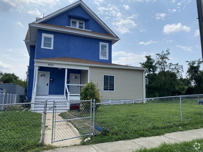 Building Photo - 2933 Presstman St Unit 3B  AVAILABLE $650 Rental