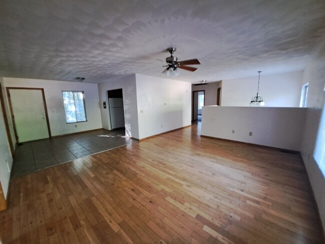 Photo - 1332 Knollwood Ave
