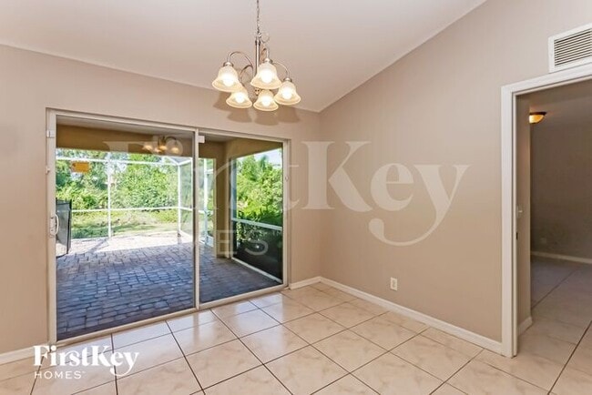 Photo - 644 Dauphine Ave S