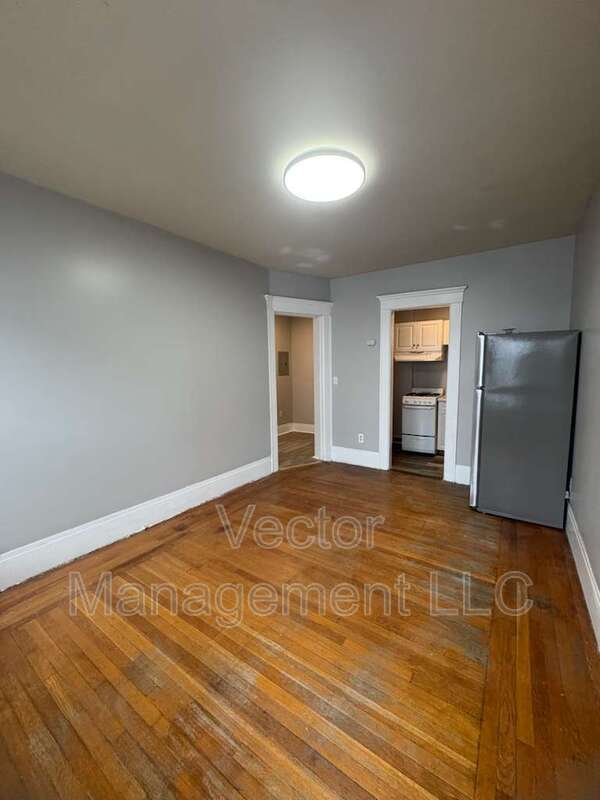 Photo - 1476 Chapel St