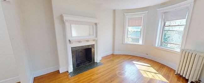 1776 Beacon St Unidad 6