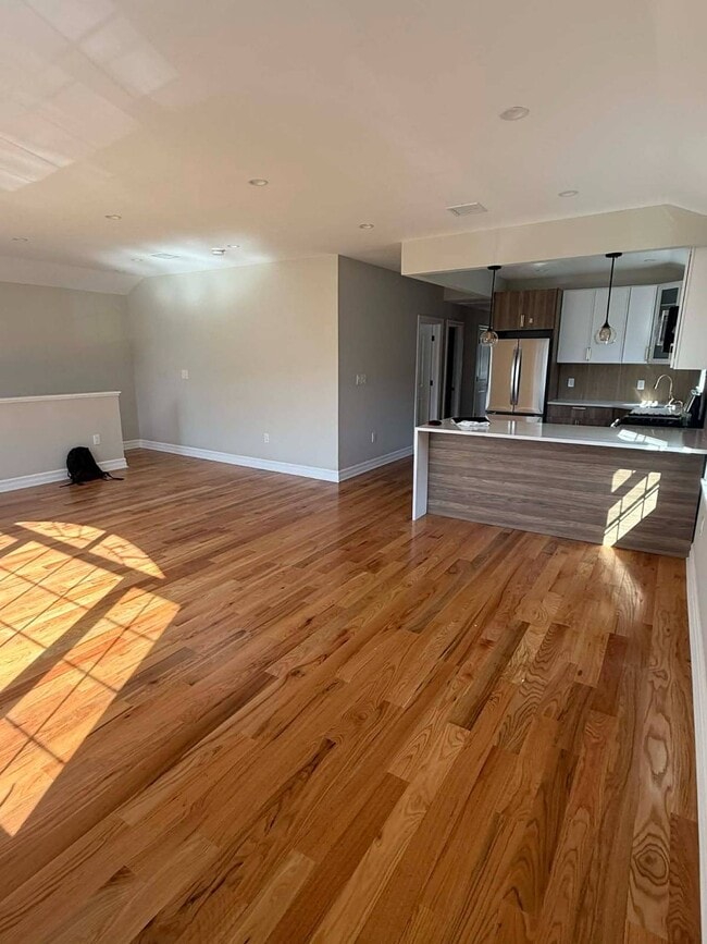 Photo - 133-20 146th St