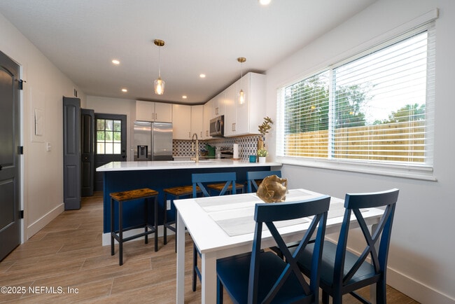 Photo - 620 6th Ave S