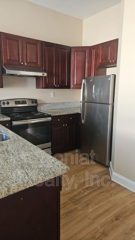 Photo - 2038 St Anthony St