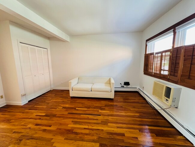 Photo - 359 Grove St Unidad 2nd Fl