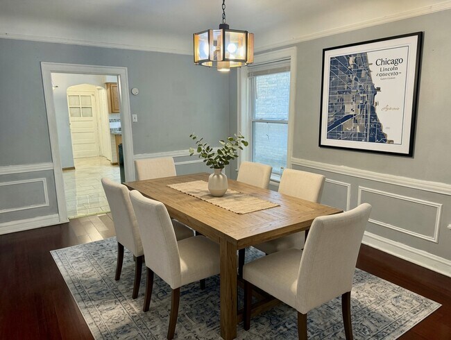 Photo - 6323 N Francisco Ave Unit 6323 N Francisco #1