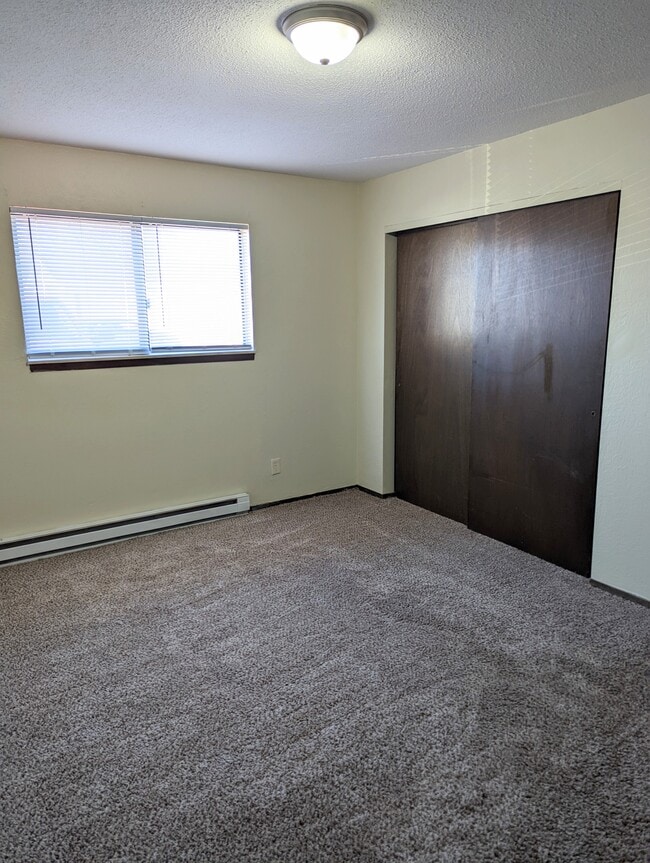 1200-1360 1 bedroom unit- bedroom