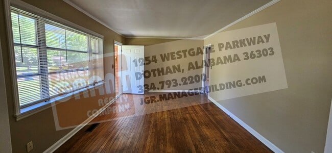 Photo - 2004 Roebuck St