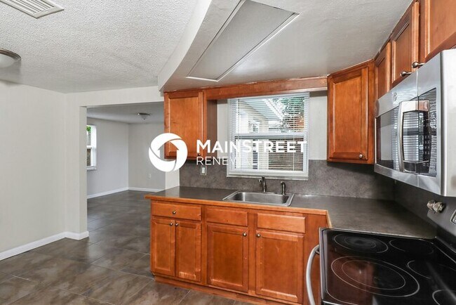 Photo - 3 Bedroom Pet-Friendly Home in Port Richey, FL with Main Street Renewal