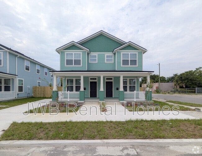 Building Photo - 262 E 18th St Rental