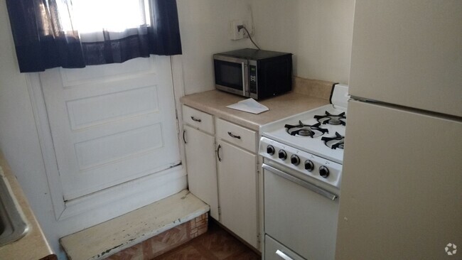 Building Photo - 111 S Linwood Ave Unit 111 S. Linwood Ave. #2 Rental