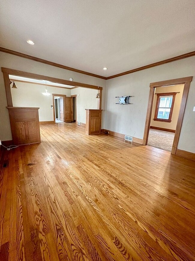 Photo - 124 N 43rd St