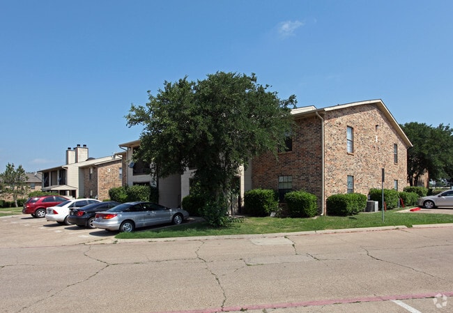 Photo - Emerald Garden Apartments