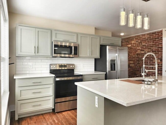 2529 E Admiral Pl Unit D