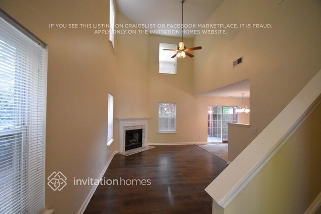 Photo - 2235 Lexington Ln