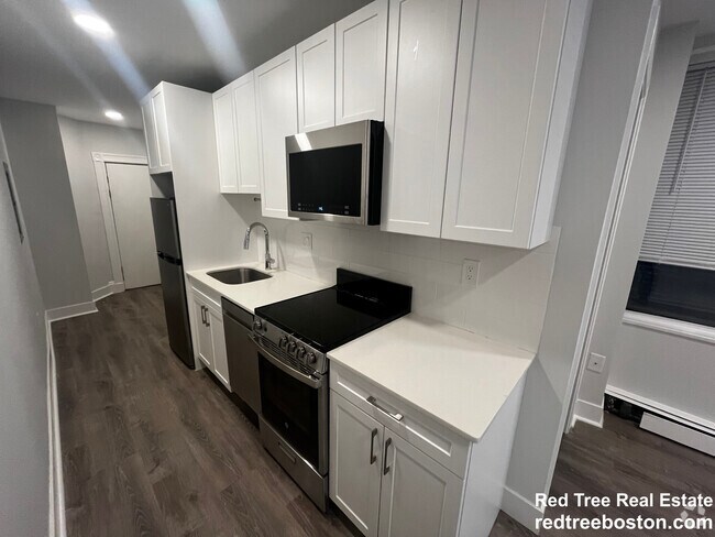 Building Photo - 24 Jersey St Rental