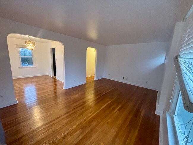 Photo - 299 Wilson Ave