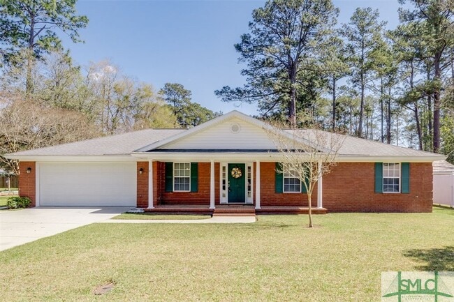 Photo - 110 Pinewood Dr House