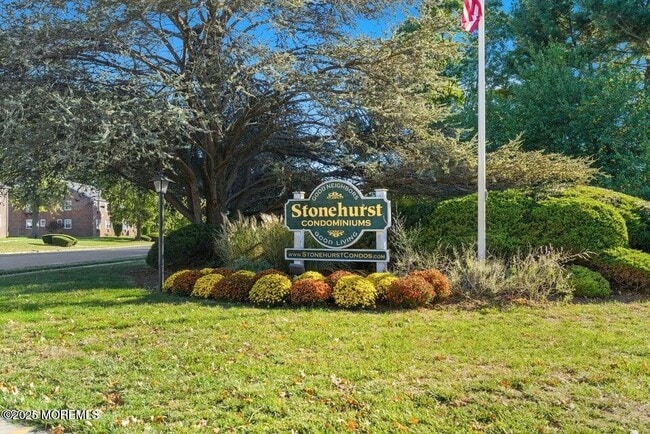 Building Photo - 76 Manchester Ct Unit B