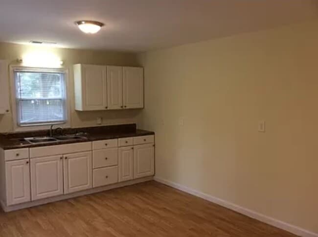 Photo - The Cozy Home: 3-Bedroom Rental in Vibrant Apex