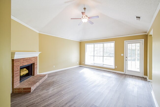 Photo - 430 N Ericson Rd