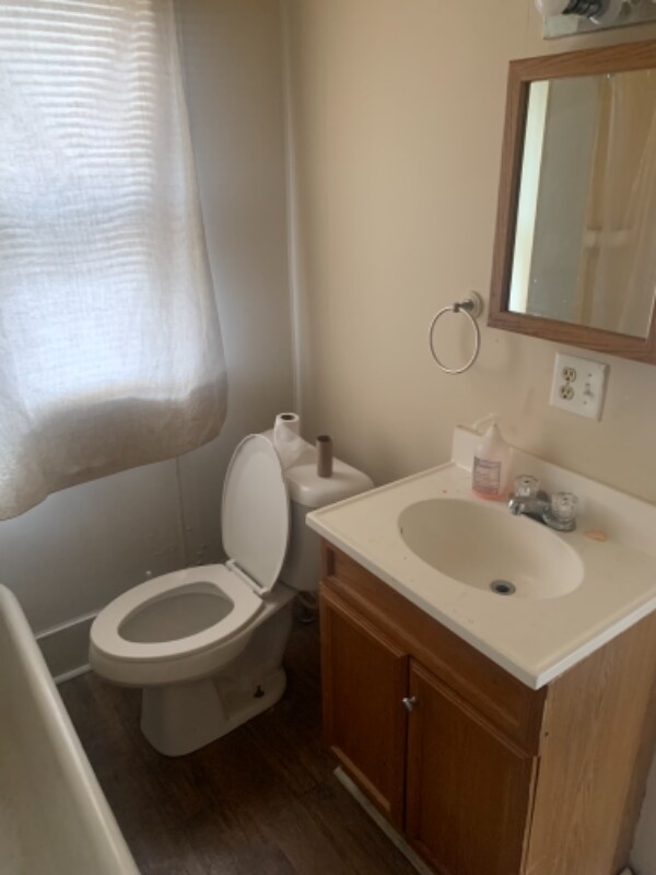 Photo - 1691 N Edward St Unidad 3